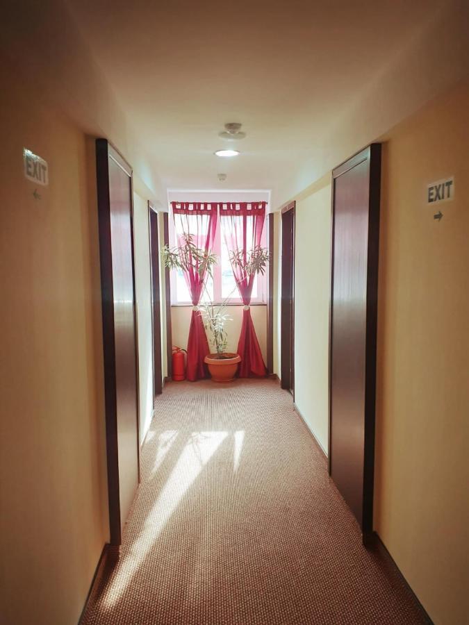 Hotel Nord Ploieşti Exterior foto