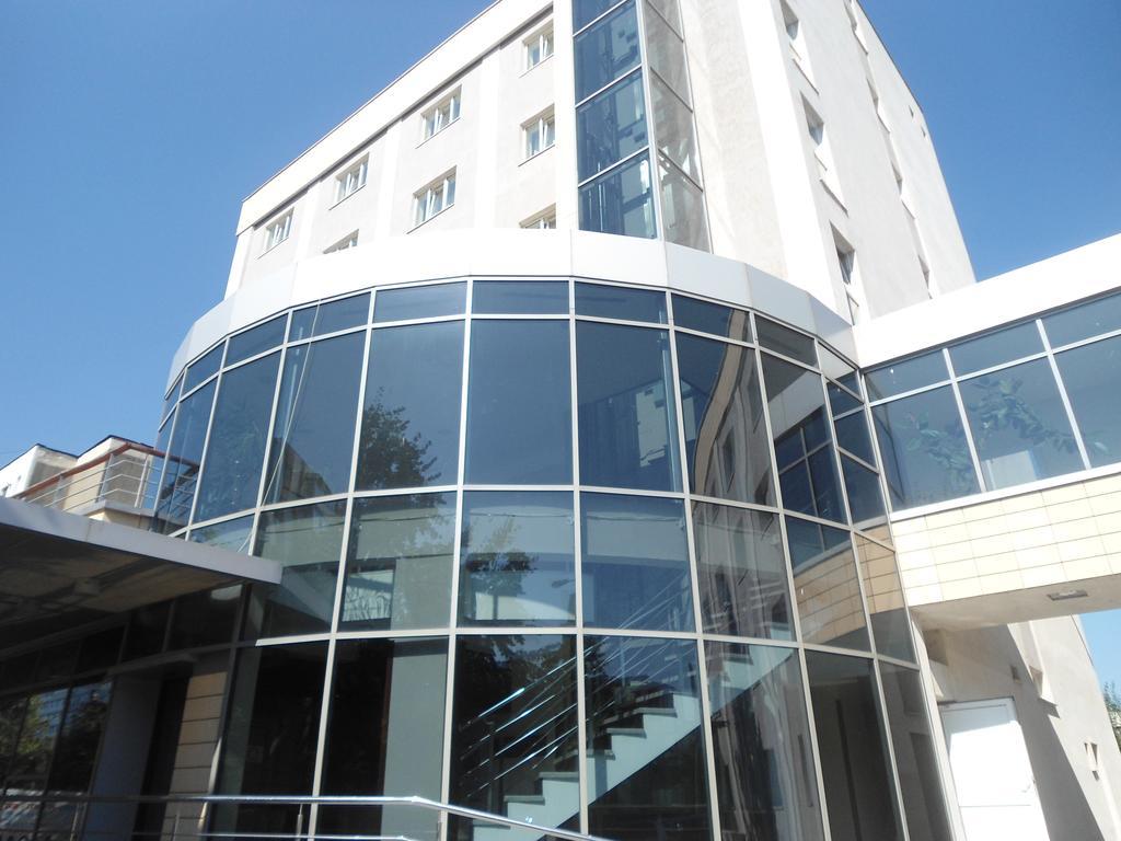 Hotel Nord Ploieşti Exterior foto